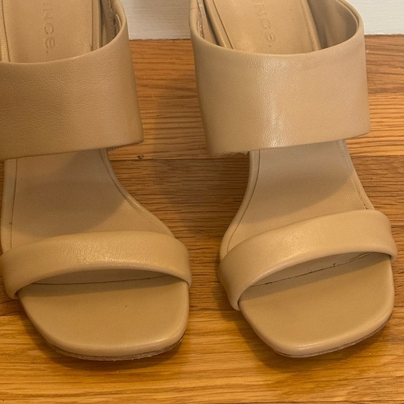 VINCE Quinn Leather Sandals Tan Nude Block Heels Shoes Size 7.5 7 1/2 Designer - Picture 4 of 14